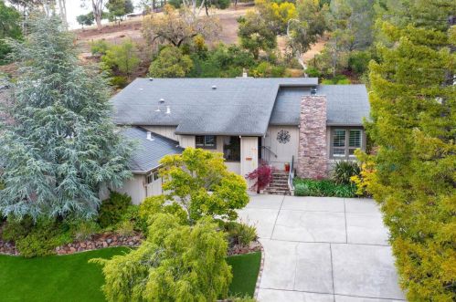 1537 Cordilleras Rd, Redwood City, CA 94062-3207