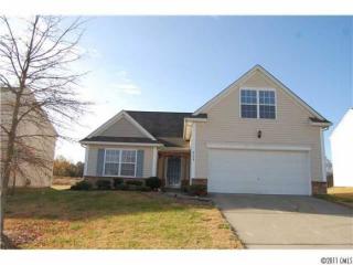 4504 Larkhaven Village Dr, Charlotte, NC 28215-5017