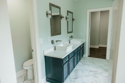 10 Woodward Rd, Lincoln RI  02865-4917 exterior