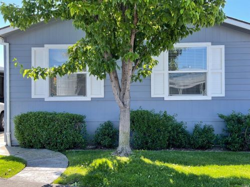 238 Apple Ln, Santa Rosa, CA 95407-7678