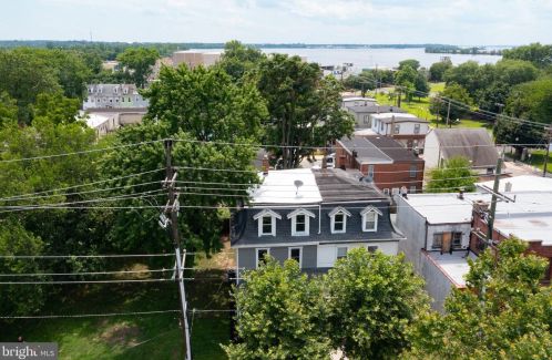 210 Market St, Gloucester NJ  08030-1907 exterior