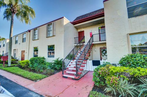 18 Willowbrook Ln, Delray Beach, FL 33446-1634