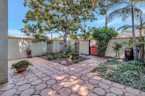 274 J Ave, San Diego, CA 92118-1138