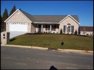 4555 Waldon Pond Ln, Corryton, TN 37721-4135