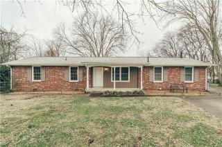 125 Cheryl Dr, Hendersonville, TN 37075-2217