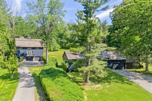 105 Upper Shad Rd, Scotts Corners, NY 10576-2235