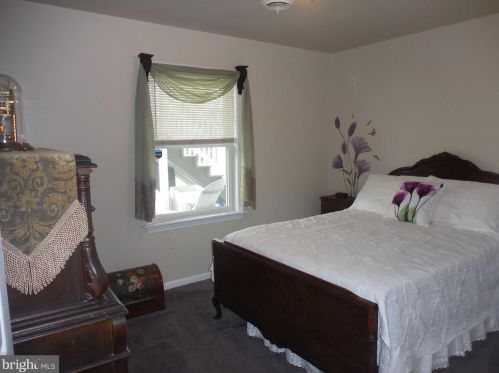 1114 Hunters Chase Ln, Lebanon PA  17046-1575 exterior