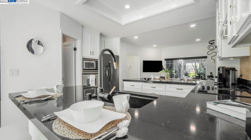 133 Kingswood Cir, Danville CA  94506-6051 exterior