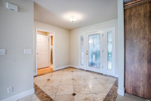 229 Oak Shadow Dr, Santa Rosa, CA 95409-6224