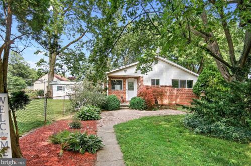 3814 Seneca Ave, Camp Hill, PA 17011-6813