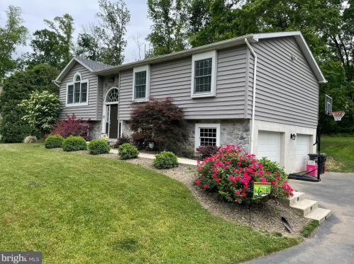 156 Boxwood Ct, Pottstown PA  19464-1500 exterior