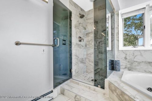 98 Jib Ln, Bricktown NJ  08723-6747 exterior