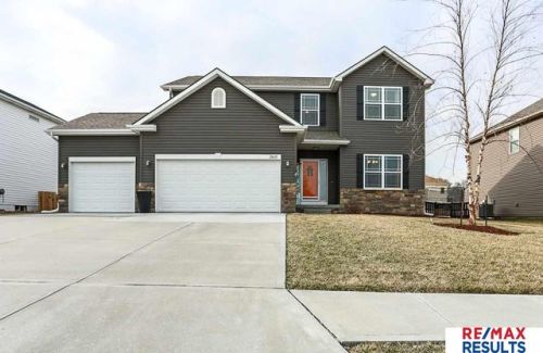 21421 Hancock Dr, Gretna, NE 68028-3827