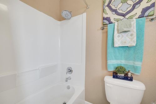 336 Tilden Cir, Vacaville CA  95688-9485 exterior