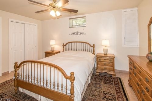 3 Shirewood Dr, Scotch Plains NJ 07076-2513 exterior