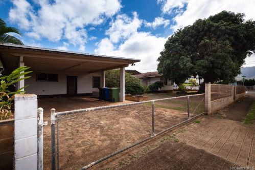 67140 Komo St, Waialua, HI 96791-9515