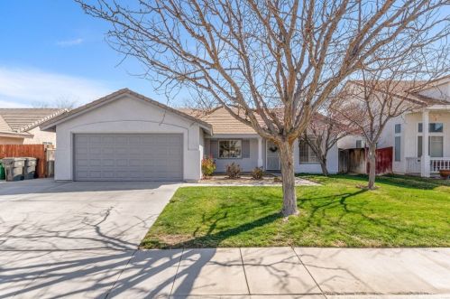 45550 Fairbanks Ave, Lancaster, CA 93534-1392
