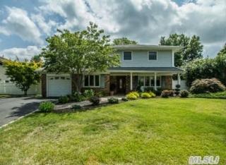 53 Carnegie Dr, Smithtown, NY 11787-2073