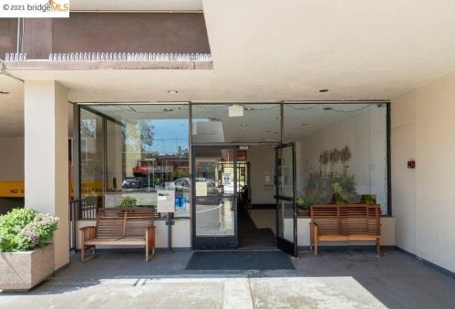 801 Franklin St, Oakland CA 94607-4252 exterior