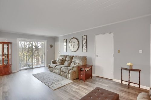 501 Camelot Dr, Pittsburgh PA  15237-4977 exterior