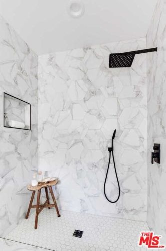 14322 Collins St, Van Nuys CA  91401-4612 exterior