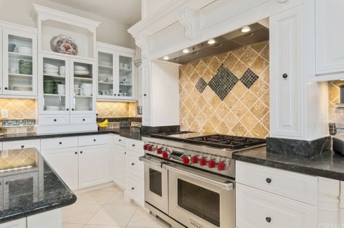 14 Morning Lgt, Newport Beach CA  92657-1654 exterior