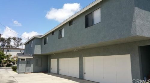 1654 205th St, Torrance, CA 90501-1611