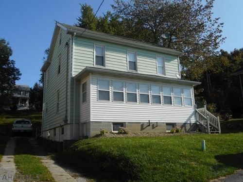 421 North St, Lilly, PA 15938-1151