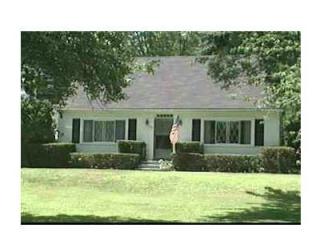 813 Indiana Rd, Verona, PA 15147-2701