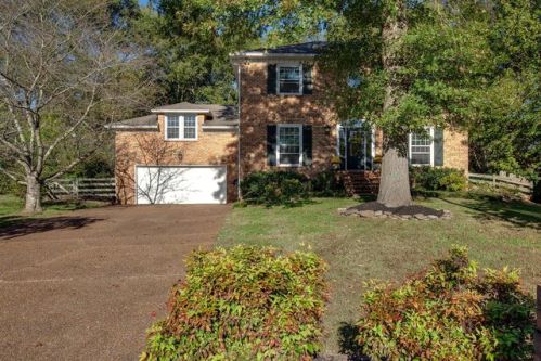144 Lucinda Ct, Franklin, TN 37064-2943