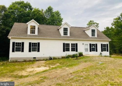 1414 Flat Iron Rd, Montross VA  22520-2205 exterior