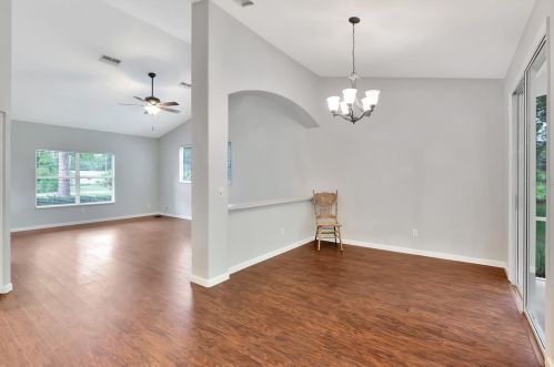 1623 Woodfield Ct, Lutz FL  33558-8485 exterior