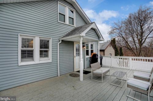 11 Beale Ave, West Enola, PA 17025-2804