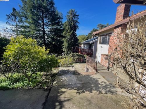 3539 Joaquin Miller Rd, Oakland CA  94602-2649 exterior