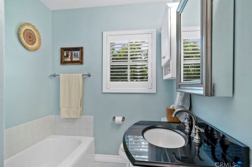 4833 Oliva Ave, Lakewood, CA 90712-3516