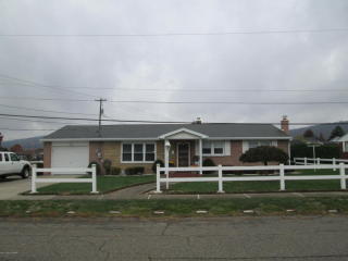 901 8th St, Berwick, PA 18603-3432