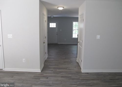 61 Lee St, Montross VA  22520-2776 exterior