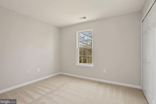 20015 Great Fls Frst Dr, Great Falls VA 22066-4233 exterior