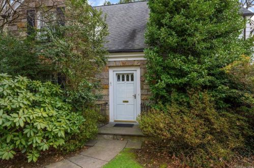 277 Beverly Rd, Scarsdale, NY 10583-1513
