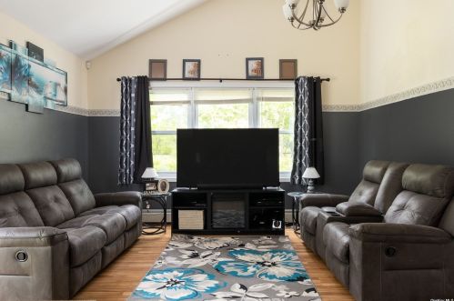 117 Bartlett Rd, Middle Island NY  11953-1950 exterior