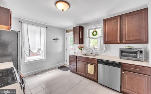 743 Walnut St, Limerick PA 19468-2421 exterior