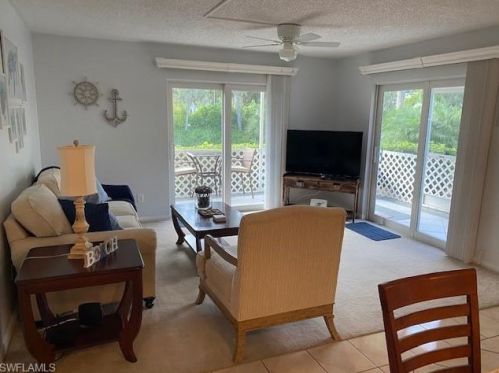 232 Palm Dr, Naples, FL 34112-4943