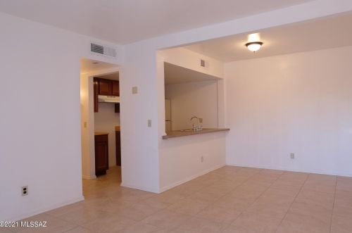 2131 Margaret Ave, Tucson AZ 85716-2722 exterior