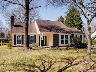 10624 Four Mile Creek Rd, Charlotte, NC 28277-9042