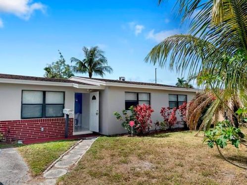 5094 Marion Pl, West Palm Beach, FL 33407-1640
