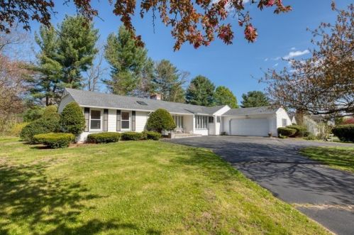 287 Frank Smith Rd, Springfield MA  01106-2921 exterior