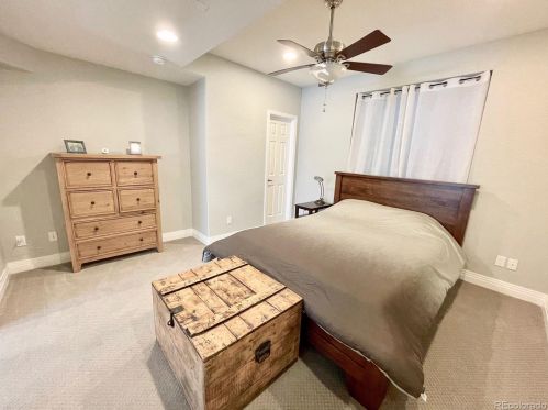 936 Rosemary St, Denver CO 80231-4185 exterior