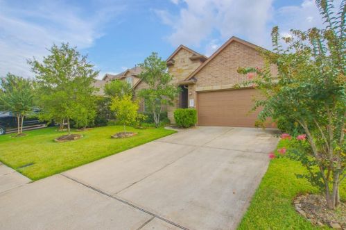 111 Pheasant Run Dr, Conroe TX  77384-2117 exterior