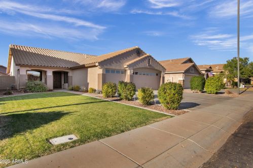 3460 Joshua Tree Ln, Gilbert, AZ 85297-7909