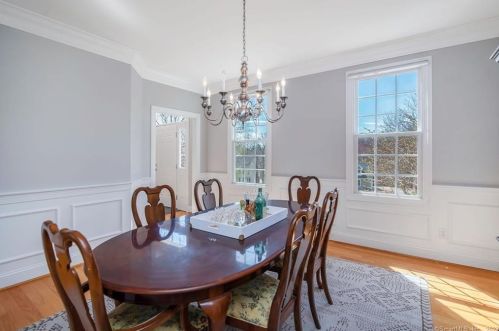 33 Blue Heron Dr, East Hampton CT  06424-1368 exterior